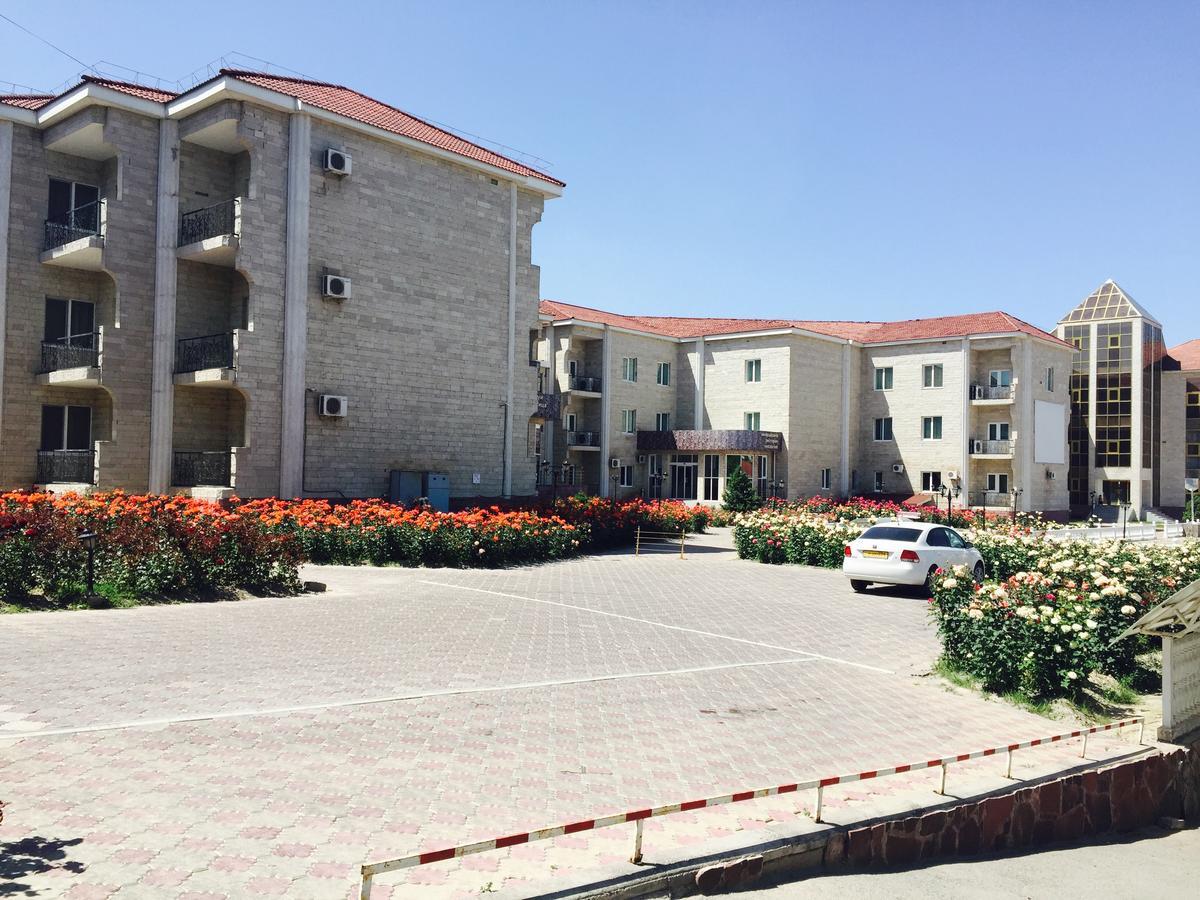 Hotel Ark Ms Taraz Exterior photo