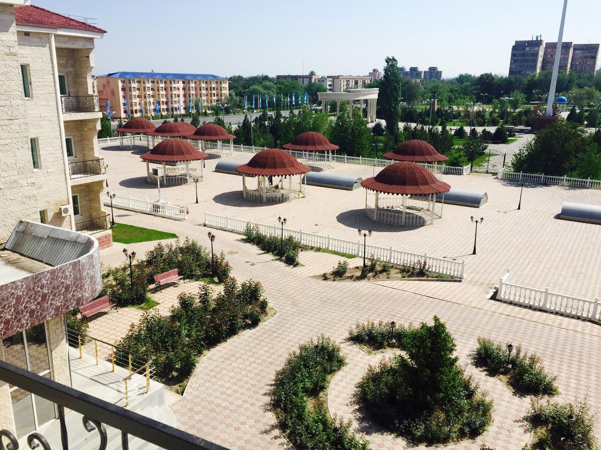 Hotel Ark Ms Taraz Exterior photo