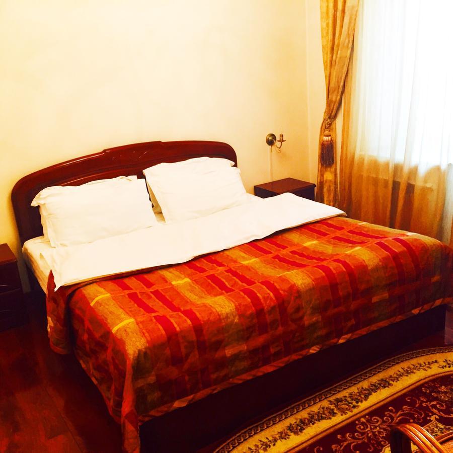 Hotel Ark Ms Taraz Exterior photo