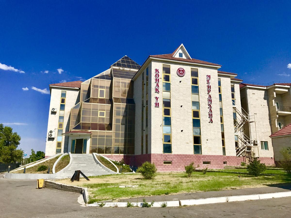 Hotel Ark Ms Taraz Exterior photo