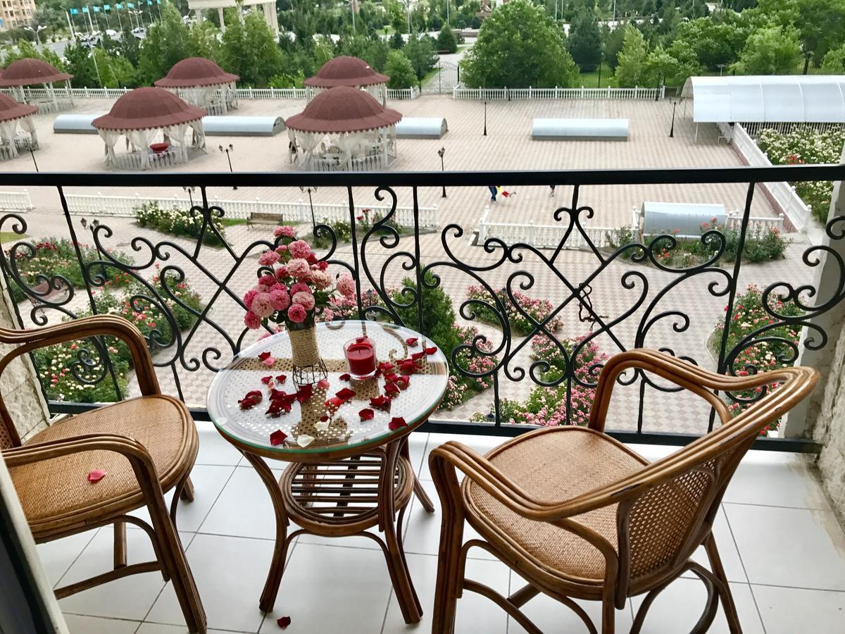 Hotel Ark Ms Taraz Exterior photo